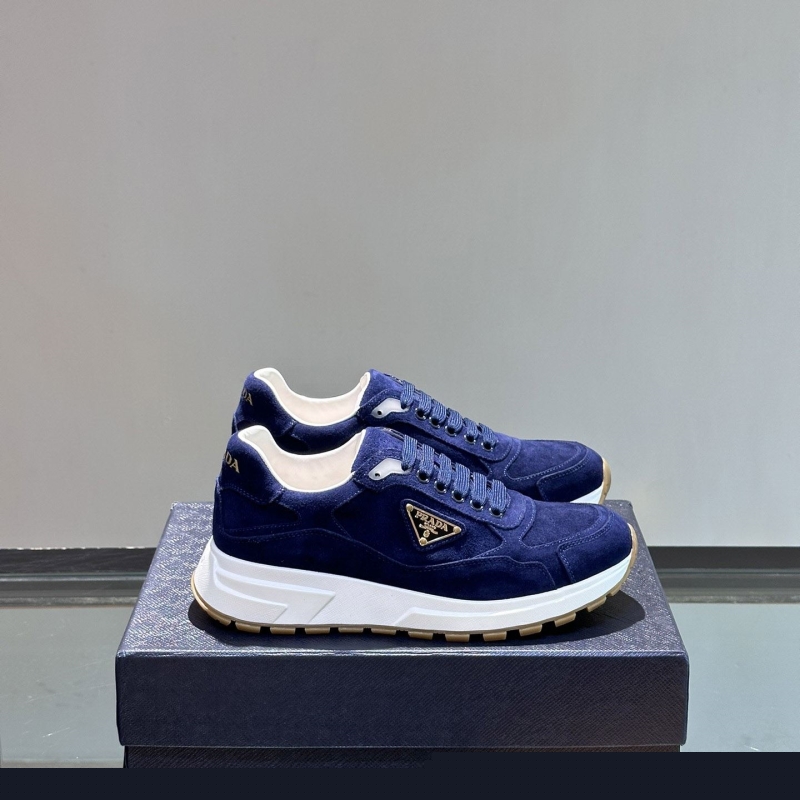 Pra*a casual shoes